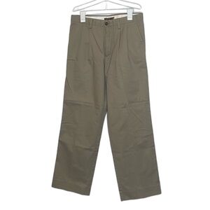 Mens dockers D3 classic fit pleated front khakis  Size 32 x 32